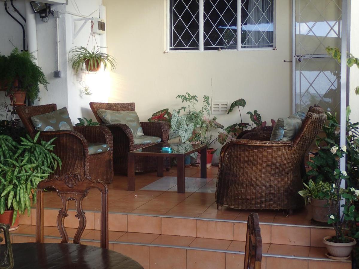 Le Cactus Guesthouse แตร์ โรก ภายนอก รูปภาพ
